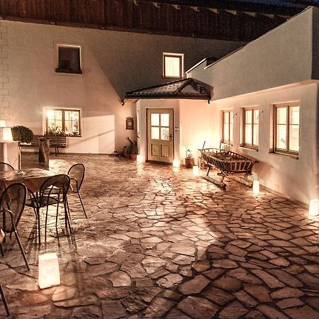Messnerwirt Onach Villa San Lorenzo di Sebato Exteriör bild