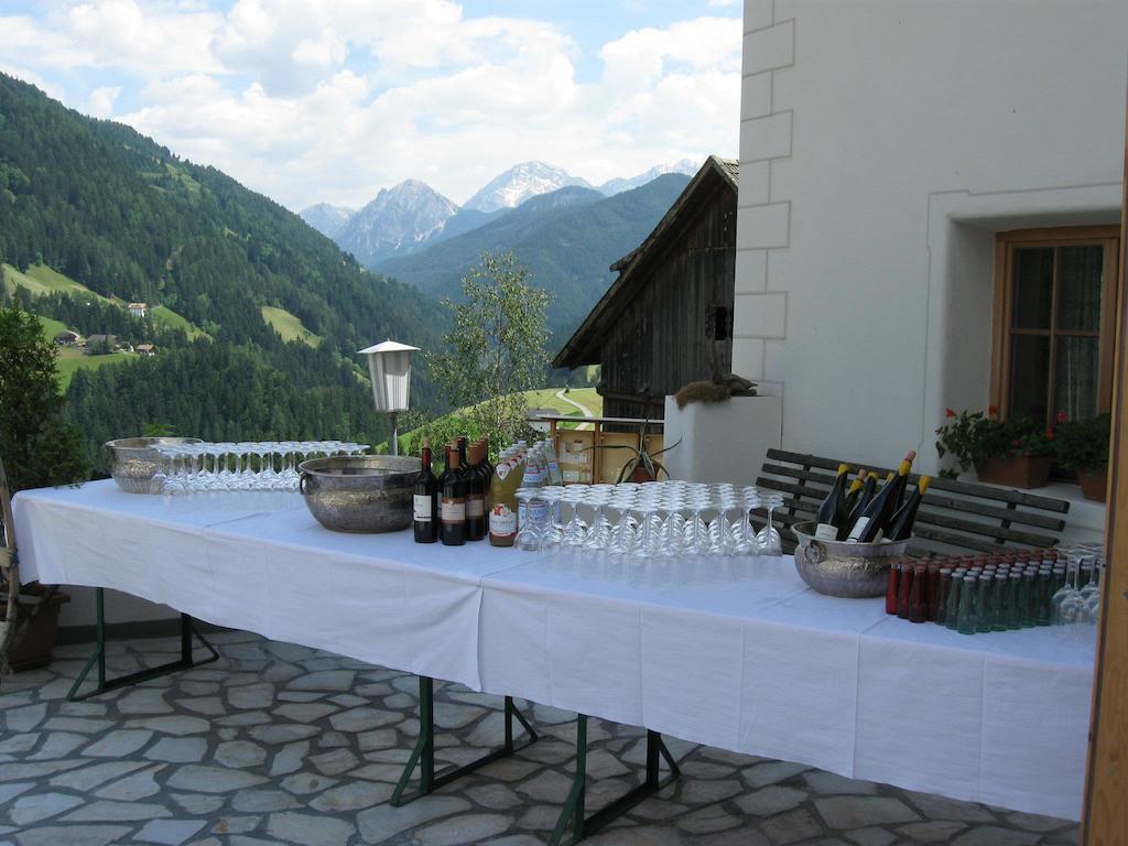 Messnerwirt Onach Villa San Lorenzo di Sebato Exteriör bild